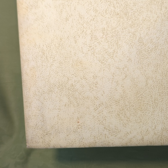 Large Vintage Holy Bible - Picture 12 of 16